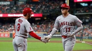 【MLB】大谷翔平は「人間じゃない」　片手1本でスタンドインの34号に「なんで入るの？」