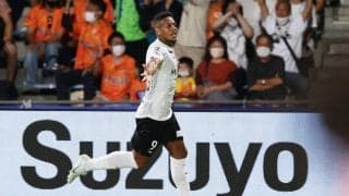 「ほほえま」J屈指のストロングヘッダー・湘南ウェリントンのギャップが話題、町野修斗も思わず「よわ」