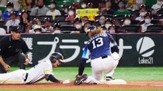 鷹・柳田悠岐、珍プレーにガックリ…不規則バウンドで内野安打もオーバーランで戻れずアウト