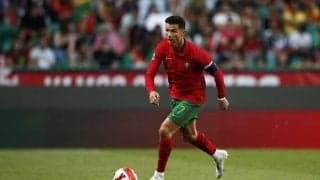 「完璧だ」「素敵なパジャマだ」ポルトガル代表の「新ユニフォーム」発表も、ファンは賛否両論！ Cロナウドが着用する大胆な配色デザイン