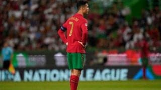 「ロナウドに何を着せているの⁉」ポルトガル代表の「CR7新ユニフォーム着用動画」にまさかのコメント多数……赤と緑の大胆配色が要因か