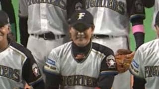 外野手・新庄と「並んでるだけで感動」　ハム“伝説の集結”が「現役行ける見た目」