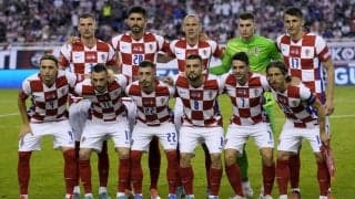 「モダンできれい！」vs「着ない方がマシ」クロアチア代表のカタール向け「新ユニフォーム」は賛否両論！ 特にホームユニへの批判が殺到