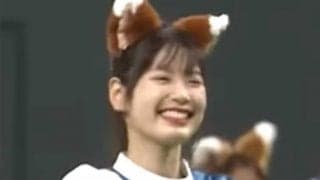 「迫力も可愛さもすごい」　チアが腰クネクネ…“きつね”本家との競演にファン熱狂