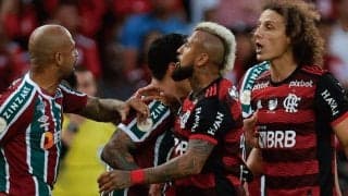 ブラジル屈指の好カードが大荒れ… 元セレソン同士のエキサイトに主審も呆れる？