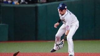 「バットとボールが同時に…」　西武源田が“危機一髪”で見せた美技に指揮官も驚愕