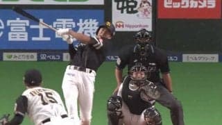 「腕がちぎれそうなスイングやばい」　鷹柳田、詰まってるのに豪快弾は「えぐすぎぃ」