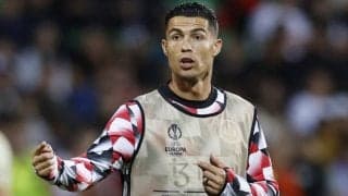 ｢冗談だろ｣!? マンUのC・ロナウド「アップ中のラボーナ弾｣に大反響!! ｢やっぱり怪物｣ポルトガル代表エースの｢鮮烈ゴール｣