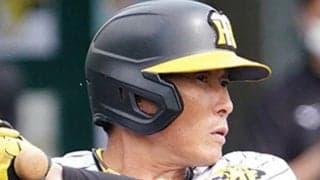 引退表明の糸井嘉男が代打で左前打　満員スタンドから大歓声、笑顔で応える