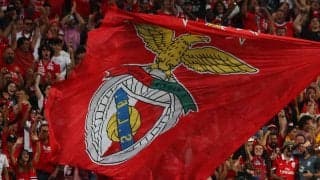 中々に苦し紛れ…女子CLで背番号を“手書き”で変えた選手が出場