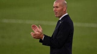 意外な状況でもファンサに応じるジダンに賛辞、一方で撮影者には苦言「素敵な振る舞い」「頭突きされる危険を冒した」