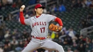大谷翔平、怪我寸前の危険に襲われても律儀な行動　米注目「折れたバットの片づけを…」