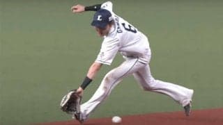 「あの体勢からあの送球…」　源田の驚愕“たまらん”プレーは「普通におかしい」