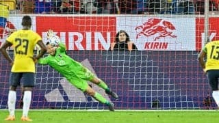 エクアドル戦「0-0」死闘で分かった「最終序列」！「PK阻止」シュミット・ダニエルの「正GK」急浮上、長友佑都の「存在価値」と厳しくなった「CB」【GK・DF編】【日本代表「ラストサバイバル」分析】