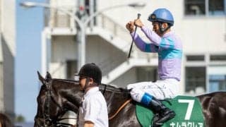 父の主戦騎手とタッグを組み、得意の芝1200mで初GI制覇狙う3歳牝馬