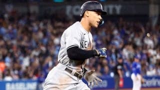 ジャッジ61号の客席最前列で生まれた感動の名場面　米話題「素敵な瞬間」「美しいハグ」