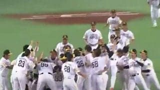 監督の「涙はめっちゃ感動」　鷹退団する松田の“至極の一打”を「一生忘れない」