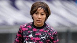 「可愛い」「ニット帽めっちゃ似合うし」岩渕真奈がユニフォームを着用したアーセナル観戦姿を公開！ 日本代表DF冨安健洋が出場のダービーマッチを観客席で応援する！