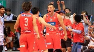 残り1秒から佐土原がブザービーターを成功…広島が横浜との大接戦を制し今季初勝利