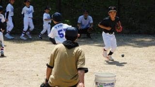 恐怖心与えるノックは逆効果　少年野球カリスマ指導者の守備を上達させる“遊び心”