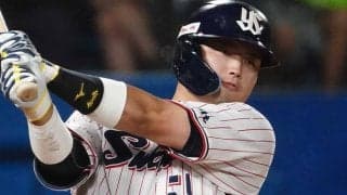 56号へ…3冠濃厚の村上宗隆は最終戦で何打席立てる？　大島、佐野の大逆転はあるか