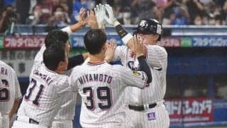 村上宗隆の56号に日本中が歓喜！　SNSは“お祭り”状態、トレンド席巻「日本の誇り」