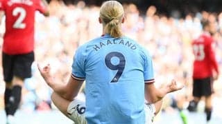 日本人所属チームにもハーランドの”ヨガポーズ”波及?! 渡辺剛と田中聡の同僚がプラカップ投げ込んだ古巣サポに披露