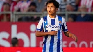 大活躍の久保建英がわざわざ指名して子供にユニをプレゼント！「タケの事好きになる」