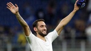 糸引く低空ミドル弾！ バルサ相手に鮮烈決勝点のチャルハノール、CLでのゴールはレバークーゼン時代以来6年ぶり