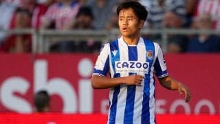 「いい顔してる」久保建英が出待ちのサポーターにウインク＆ガッツポーズ！ 信頼関係が話題「距離感が優しい」