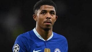 重傷回避のフォファナは数週間の離脱