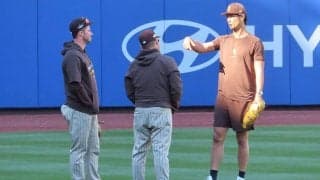 【MLB WCゲーム】ダルビッシュ、PO5年ぶり白星から一夜明け軽めの調整　コーチらと意見交換も