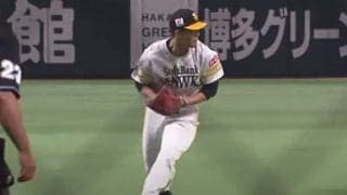 マウンド降りて舞った「バレリーナ」　衝撃の“後ろ空中サイドスロー”が「化け物だろ」