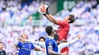 「いやいやいや、えぐいわ」ガンバ大阪GK東口順昭による指先セーブの「ゴール裏映像」にファン大興奮! 触ってないアピールには「マイボーは草」の声