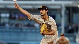 【MLB 地区S】ダルビッシュがPS2勝目　6回途中7K3失点の粘投、元虎スアレス好救援で1勝1敗に