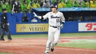 「なんでこれが入るん」　村上宗隆の逆方向弾にファン仰天「すげーーなこの叩き方」