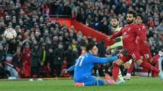 サラーの一撃に守備陣圧巻のリバプールが2連覇王者に会心の勝利！　シティは10戦目にして今季リーグ初黒星…《プレミアリーグ》