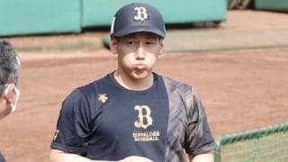 「走塁より速い」　なぜか別方向へ爆走…吉田正尚の“奇行”が「おもろ過ぎる」