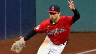 【MLB 地区S】選手に突進したボールボーイが「これはアカン」　気遣いのはずが…まさかの「不運」