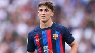 「視聴者は見逃さなかった」ベンゼマがバロンドールを受賞した瞬間のバルサMFガビの表情に海外注目「塩対応」