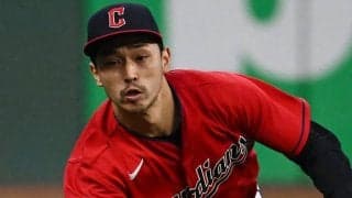 MLBプレーオフで危機一髪の珍事　あわや接触のボールボーイに反響「不運な跳ね返り」