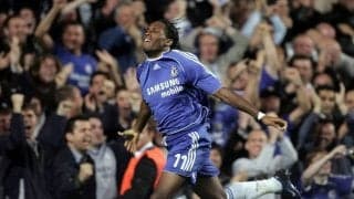 「史上最高のストライカーだ」強靭FWドログバの「反転ゴラッソ」にファン歓喜! バルセロナを下したゴールに再脚光