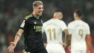 「右足トラップ→左足アウトサイド」のスーパーゴール! レアル・マドリードMFの活躍ぶりに「現代的IHは彼のみ」と監督も絶賛