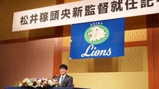 「ほんと俳優みたい」　変わらぬ美貌にモテ声…46歳新人監督が「ただただカッコいい」