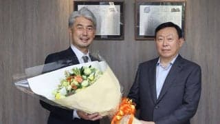 ロッテ吉井新監督「勝ちにこだわったプレーできる選手を」　重光オーナーに就任挨拶