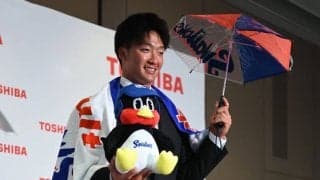 【ドラフト】2度指名漏れ経験も安堵…燕ドラ1右腕のユーモアをファン絶賛「お茶目なイケメン」