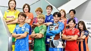 2857枚撮影！ 10・22開幕前に「WEリーグ」注目の11選手大集合！ 仲田歩夢、猶本光らがユニフォーム姿でYogiboに乗ってイベント＆囲みに挑んだ！