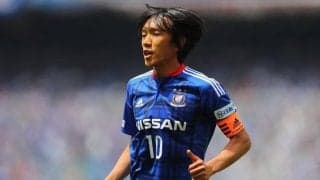 「こういうの見ると感動しちゃう」横浜FMが公開した「中村俊輔の貴重プレー集」が114万回再生！ 「背番号10と背番号25」を背負った所属時代の映像