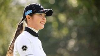 女子ゴルフ吉田優利、12歳年上の先輩と朗らか談笑　ティーショット前の交流にJLPGA注目