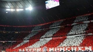 「これはケンカ」バイエルンの「ダービーマッチ映像」にファン興奮！ 相手の監督を挑発し、タックルではなく髪をつかんで引き倒す…レジェンド試合を前に公開！